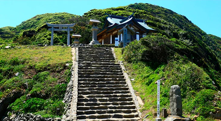 沖ノ島の沖津宮