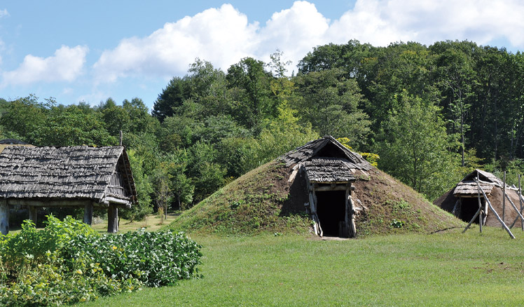 Locais pré-históricos do período Jomon no Norte do Japão