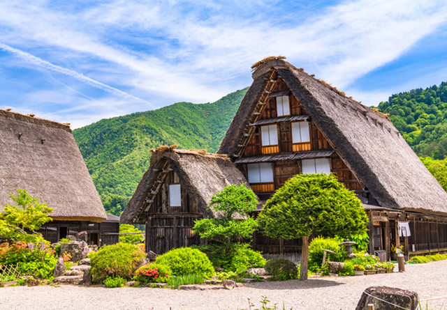 白川乡与五个山的合掌造村落