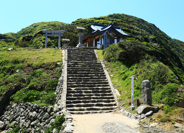 「神宿る島」宗像・沖ノ島と関連遺産群